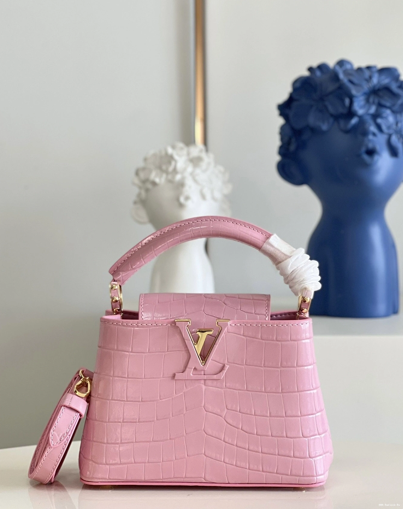 AAA Replica Ru CAPUCINES LOUIS VUITTON MINI 0820